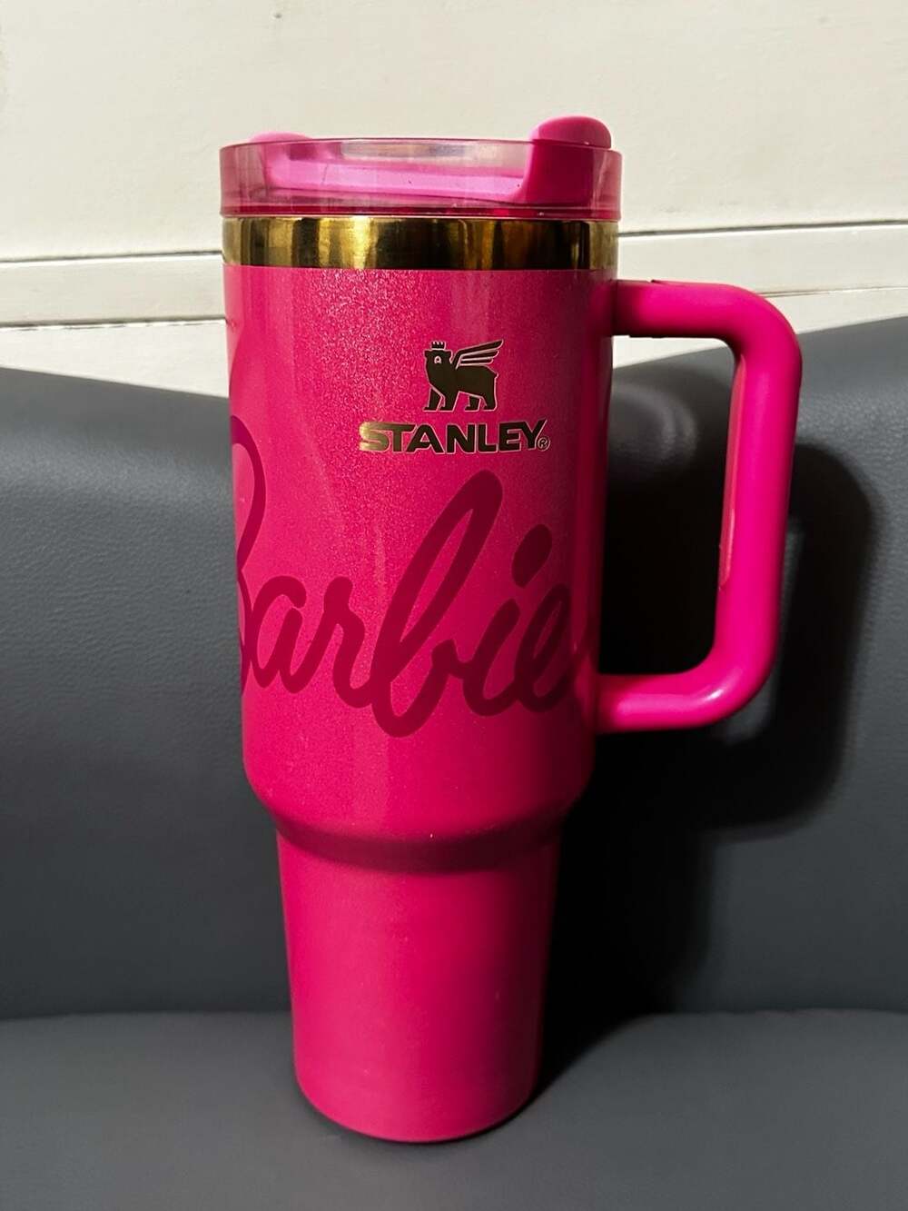Stanley x Barbie Icon 40oz Quencher H2.0 FlowState Tumbler - Picture 1 of 12